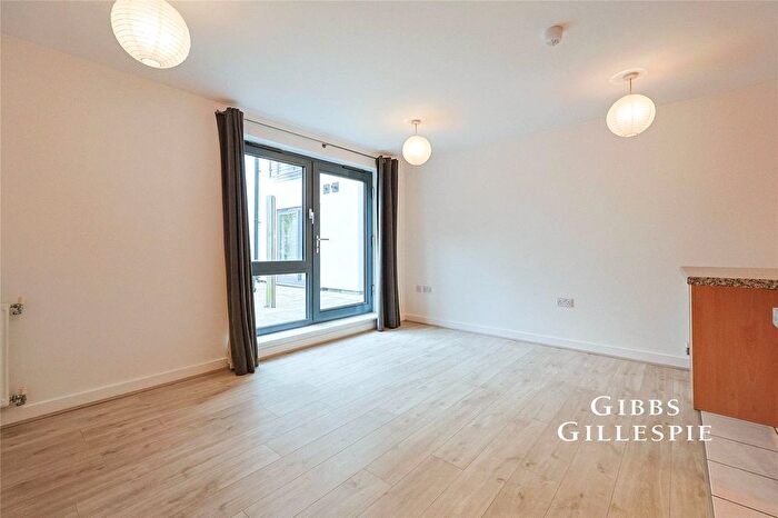 1 Bedroom Flat To Rent In Uxbridge Road, London, W13