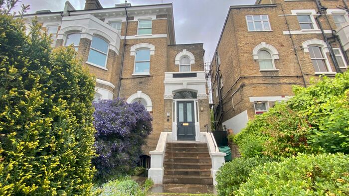 2 Bedroom Flat To Rent In Green Lanes, Stoke Newington, London, N16