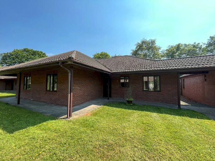 2 Bedroom Semi-Detached Bungalow For Sale In Meadowbrook Court, Twmpath Lane, Gobowen, Oswestry, SY10