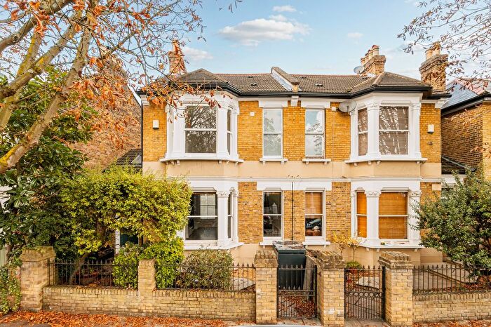 4 Bedroom Semi-Detached House To Rent In Heathfield Gardens, Chiswick, W4