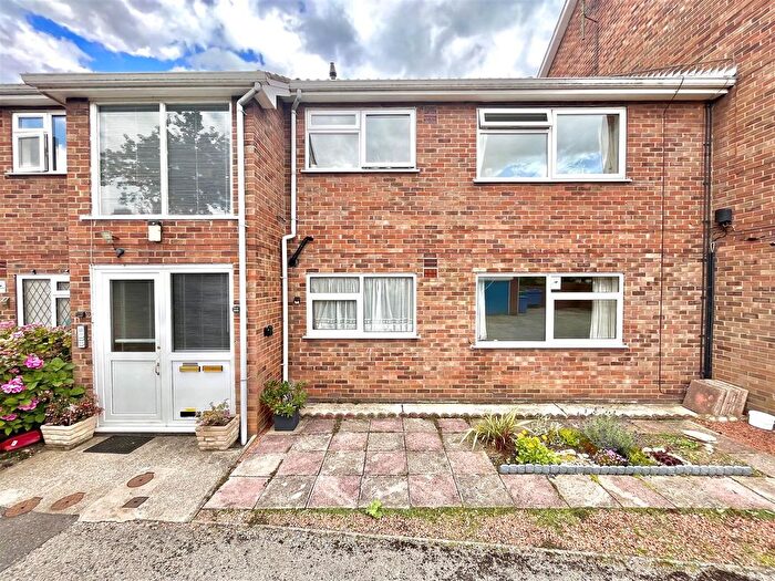 1 Bedroom Flat To Rent In Bed Ground Floor Flat, Hartley Court, East Road, Bridlington, YO15