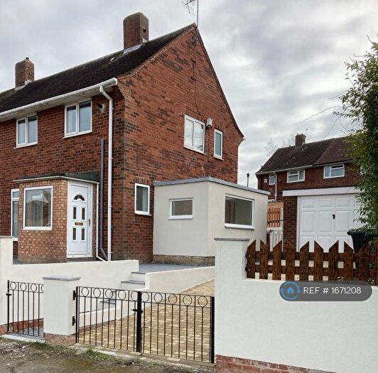 2 Bedroom Semi-Detached House To Rent In Aberfield Walk, Leeds, LS10