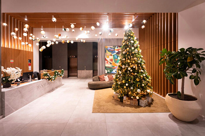 Flat To Rent In Bloom East, Nine Elms Ln, Nine Elms, London, SW11