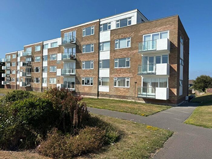 3 Bedroom Apartment For Sale In Whitby Road, Milford On Sea, Lymington, Hampshire, SO41
