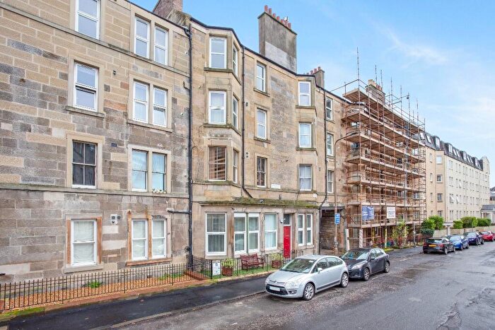 1 Bedroom Flat To Rent In Caledonian Crescent, Dalry, Edinburgh, EH11