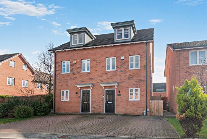 3 Bedroom Semi-Detached House For Sale In Ashley Mews, Castleford, West Yorkshire, WF10
