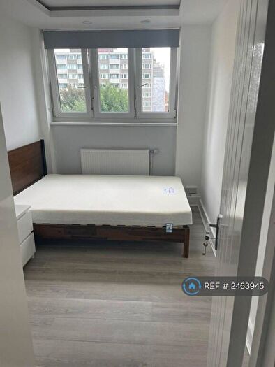 3 Bedroom Flat To Rent In Barnabas House, London, EC1V
