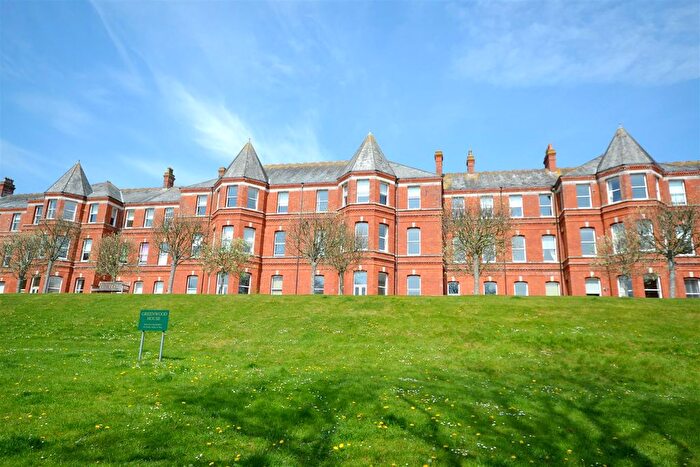 2 Bedroom Flat For Sale In Sherren Avenue, Charlton Down, Dorchester, DT2