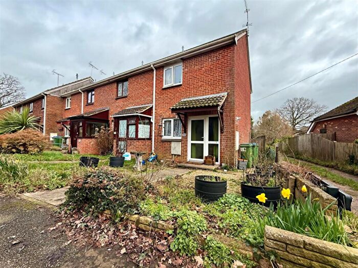 2 Bedroom End Of Terrace House For Sale In Wantley Hill Estate, Henfield, BN5