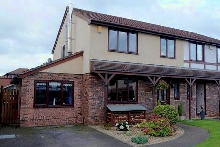 4 Bedroom Semi-Detached House To Rent In Henley Court, Runcorn, WA7