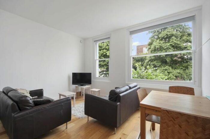3 Bedroom Flat To Rent In Loftus Road, London, W12