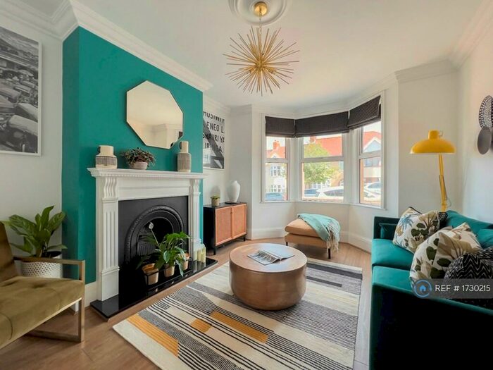 4 Bedroom Terraced House To Rent In Sylvia Avenue, Bristol, BS3