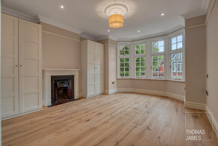 1 Bedroom Flat To Rent In Grovelands Road, London, N13