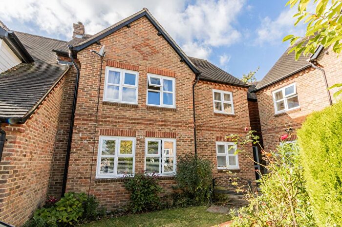 2 Bedroom Flat For Sale In Rectory Fields, Cranbrook, TN17