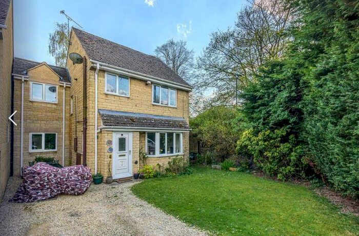 4 Bedroom Detached House To Rent In Longtree Close, Tetbury, GL8