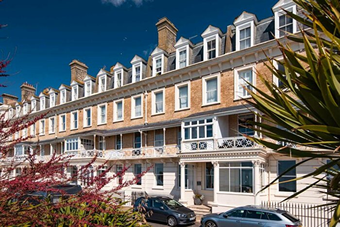 2 Bedroom Flat To Rent In Heene Court Mansions, Heene Terrace, BN11
