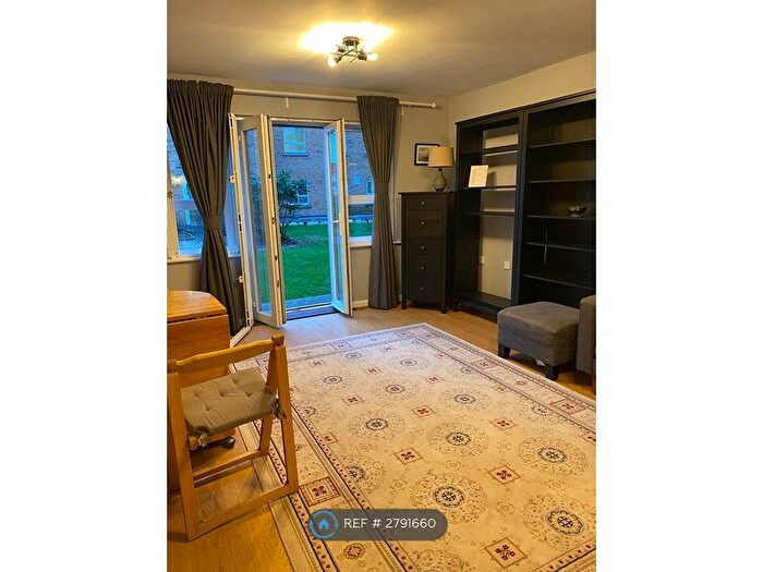 1 Bedroom Flat To Rent In Geneva Court, London, NW9