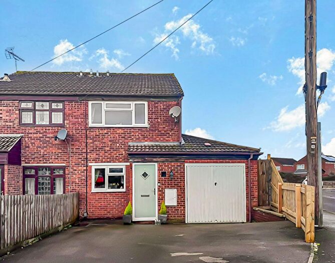 3 Bedroom End Terrace House For Sale In Fieldcourt Gardens, Quedgeley, Gloucester, GL2