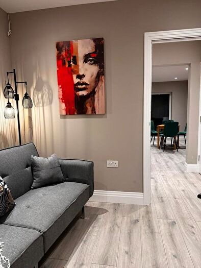 18 Bedroom Block Of Flats To Rent In Bath Road, Harmondsworth, West Drayton, UB7