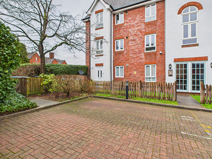 2 Bedroom Flat For Sale In Hartigan Place, Woodley, RG5