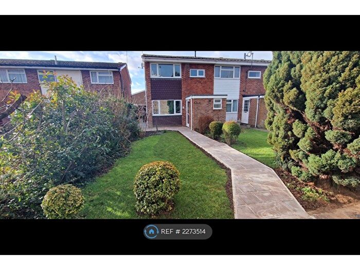 3 Bedroom End Of Terrace House To Rent In Rushleydale, Chelmsford, CM1