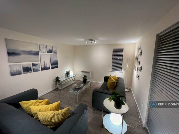 2 Bedroom Flat To Rent In Hulme High Street, Manchester, M15