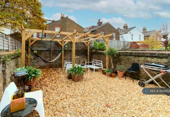 1 Bedroom Flat To Rent In Prinsep Road, Hove, BN3