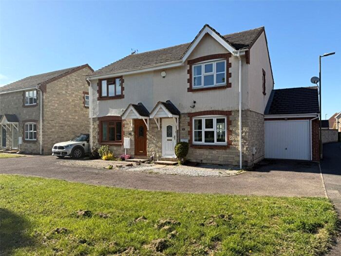 3 Bedroom Semi-Detached House To Rent In Katherine Close, Churchdown, Gloucester, GL3
