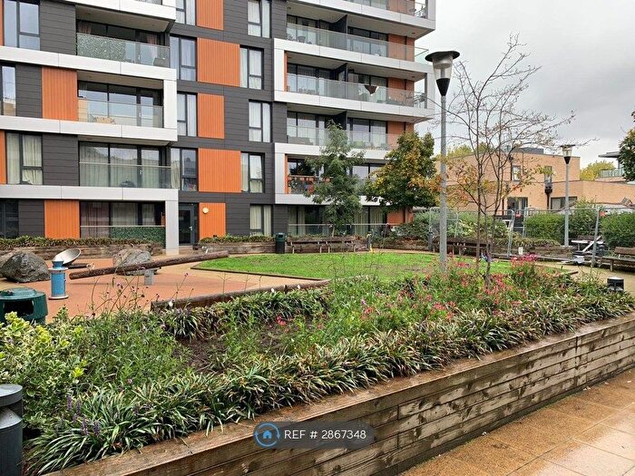 2 Bedroom Flat To Rent In Hazel Lane, London, SE10