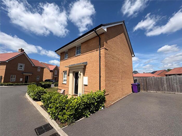 2 Bedroom Maisonette For Sale In Belpaire Close, Lower Stondon, Henlow, Hertfordshire, SG16