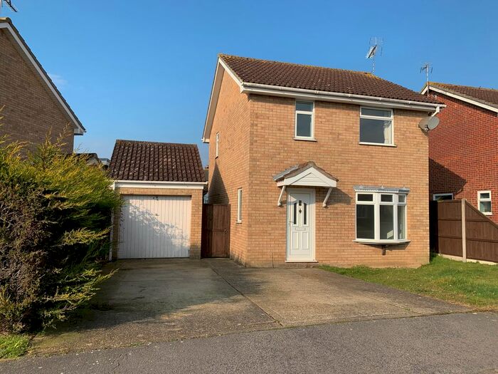 1 Bedroom Detached House To Rent In Elmdale Drive, Lowestoft, NR33