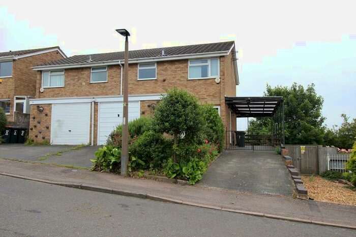 3 Bedroom Semi-Detached House To Rent In Ramsay Close, Bedford, MK41