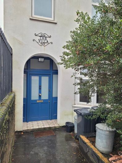 4 Bedroom Flat To Rent In Downs Road, London, E5