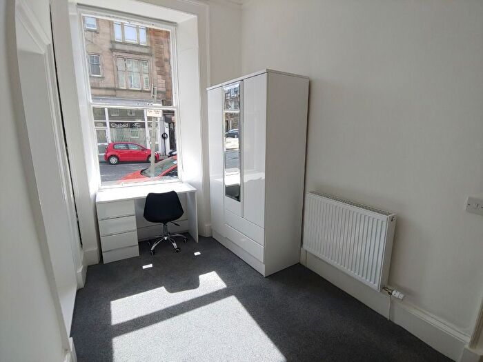 4 Bedroom Flat To Rent In West Preston Street, Edinburgh, EH8