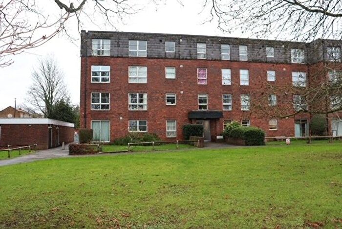 2 Bedroom Flat To Rent In Marlowe Gardens, London, SE9