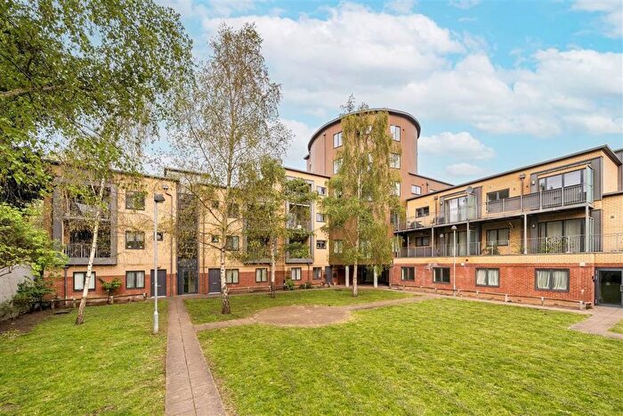 2 Bedroom Flat For Sale In Ladywell Road, Ladywell, SE13