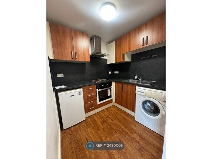 Studio To Rent In Cleveland Street, Doncaster, DN1