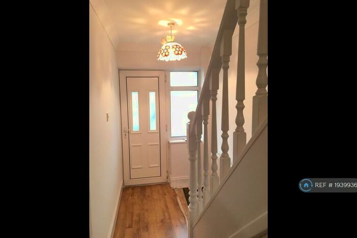 3 Bedroom Terraced House To Rent In Garland Road, Plumstead, SE18