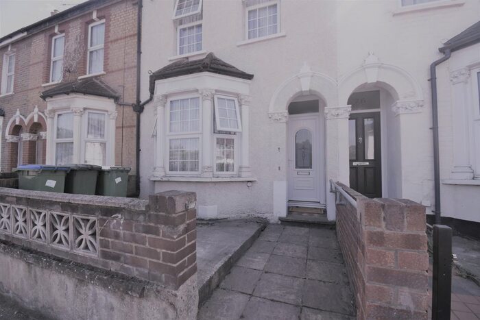 3 Bedroom Terraced House To Rent In Lower Road, Belvedere, DA17