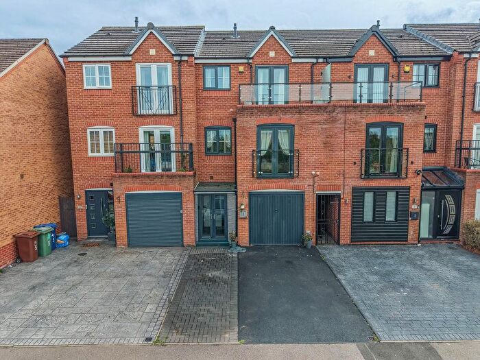 3 Bedroom Town House For Sale In Peregrine Way, Cannock, WS11
