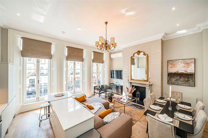 4 Bedroom Flat To Rent In Beaufort Gardens, London, SW3