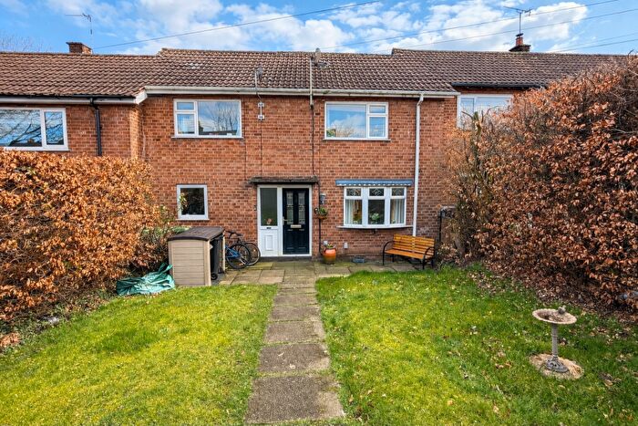 3 Bedroom Terraced House For Sale In Brocklehurst Avenue, Macclesfield, SK10