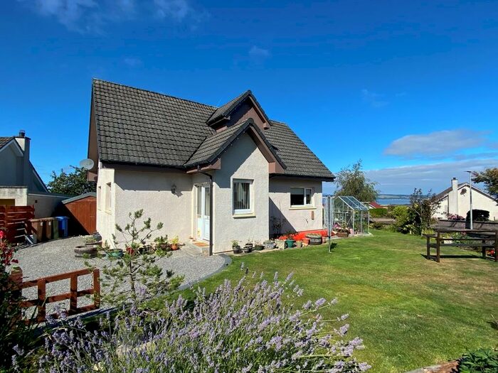 4 Bedroom Detached House For Sale In Braeside Park, Balloch, IV2