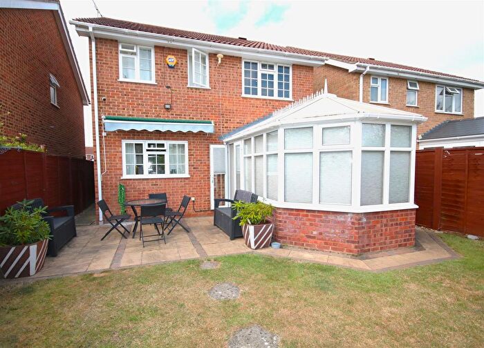 4 Bedroom Detached House To Rent In Abbey Gardens, Canterbury, CT2