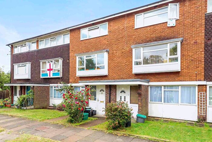 2 Bedroom Flat To Rent In Beckett Walk, Beckenham, BR3