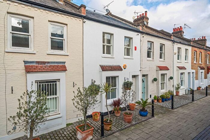 3 Bedroom Terraced House For Sale In Quill Lane, Putney, London, SW15