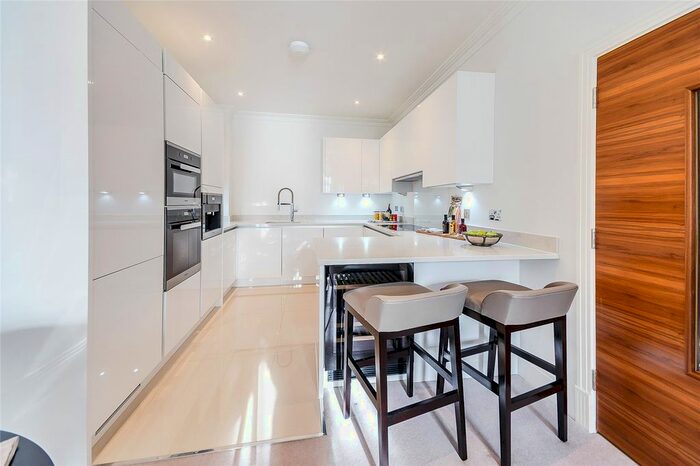 2 Bedroom Bungalow To Rent In Palace Wharf Apartments, Rainville Road, London, W6