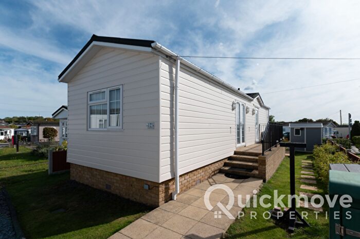 2 Bedroom Park Home For Sale In Brentwood, Essex, CM13