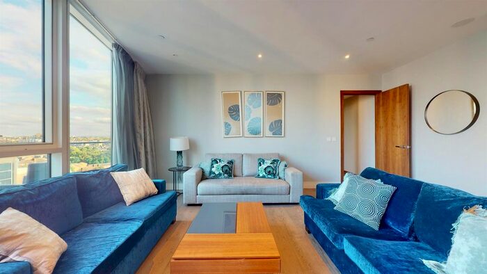 3 Bedroom Flat To Rent In Discovery House, Juniper Drive, London, SW18