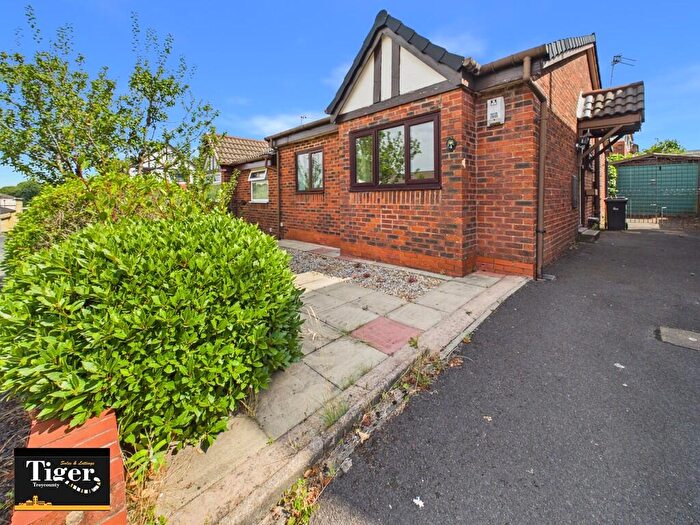 2 Bedroom Semi-Detached Bungalow For Sale In Carlton Street, Ashton-on-ribble, PR2